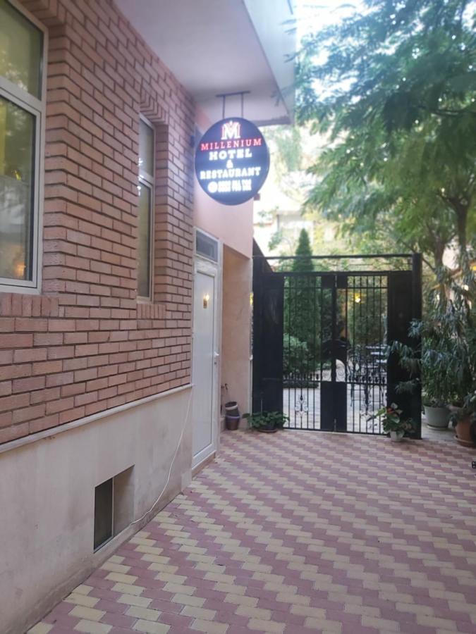 Хотел Милениум Yambol Exterior photo